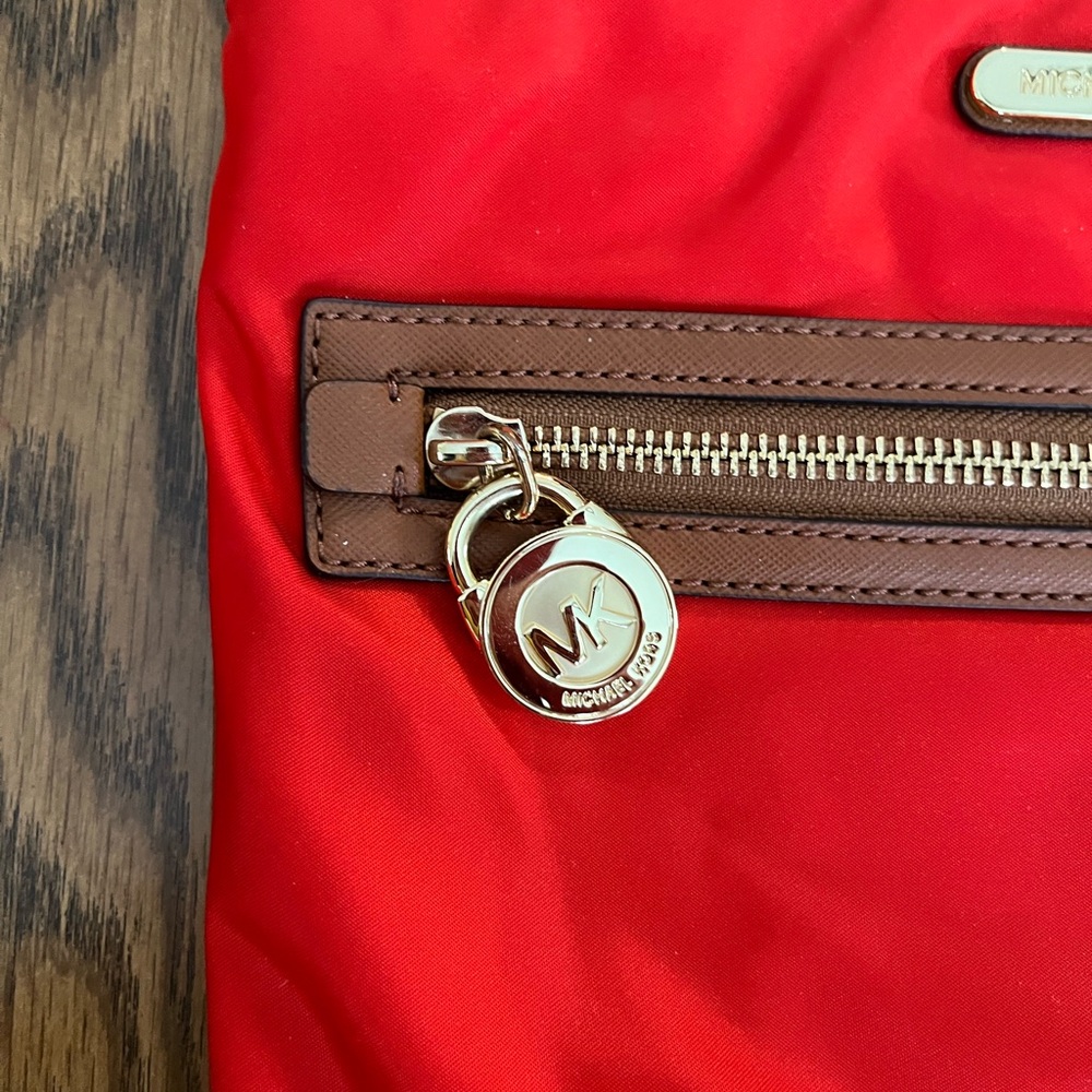 NWOT Michael Michael Kors Red Crossbody Bag - Picture 3 of 13